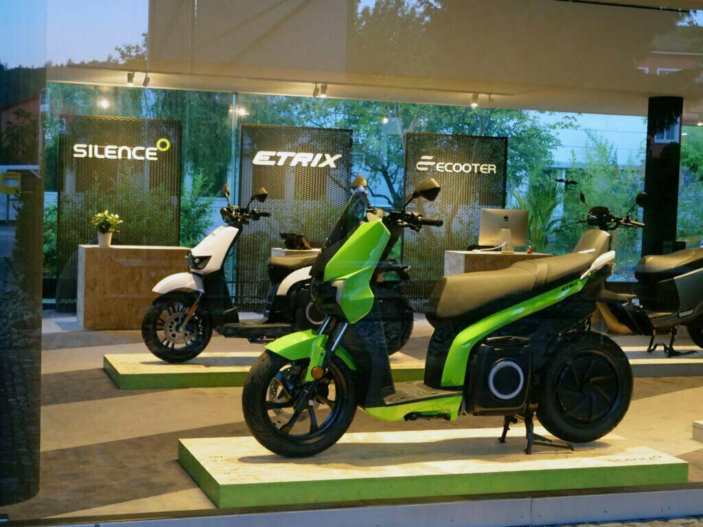 SHOWROOM À REGENSDORF/ZURICH