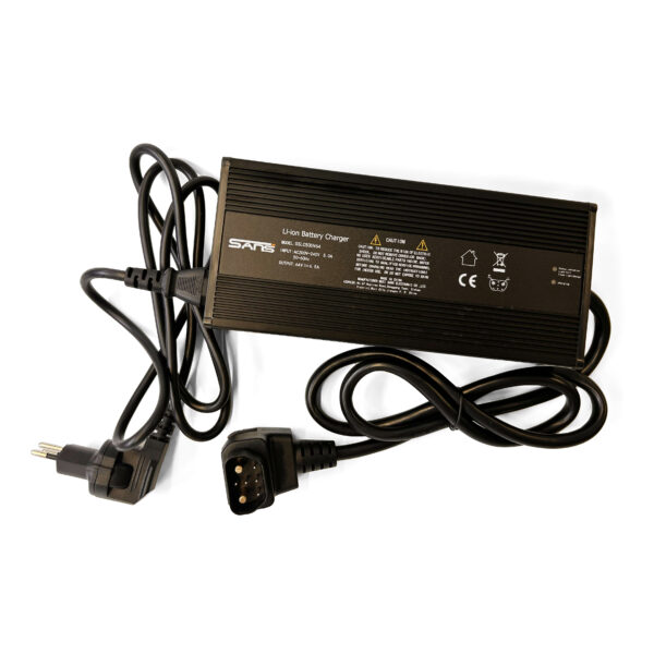 E1 E2 Ladegerät Plug22